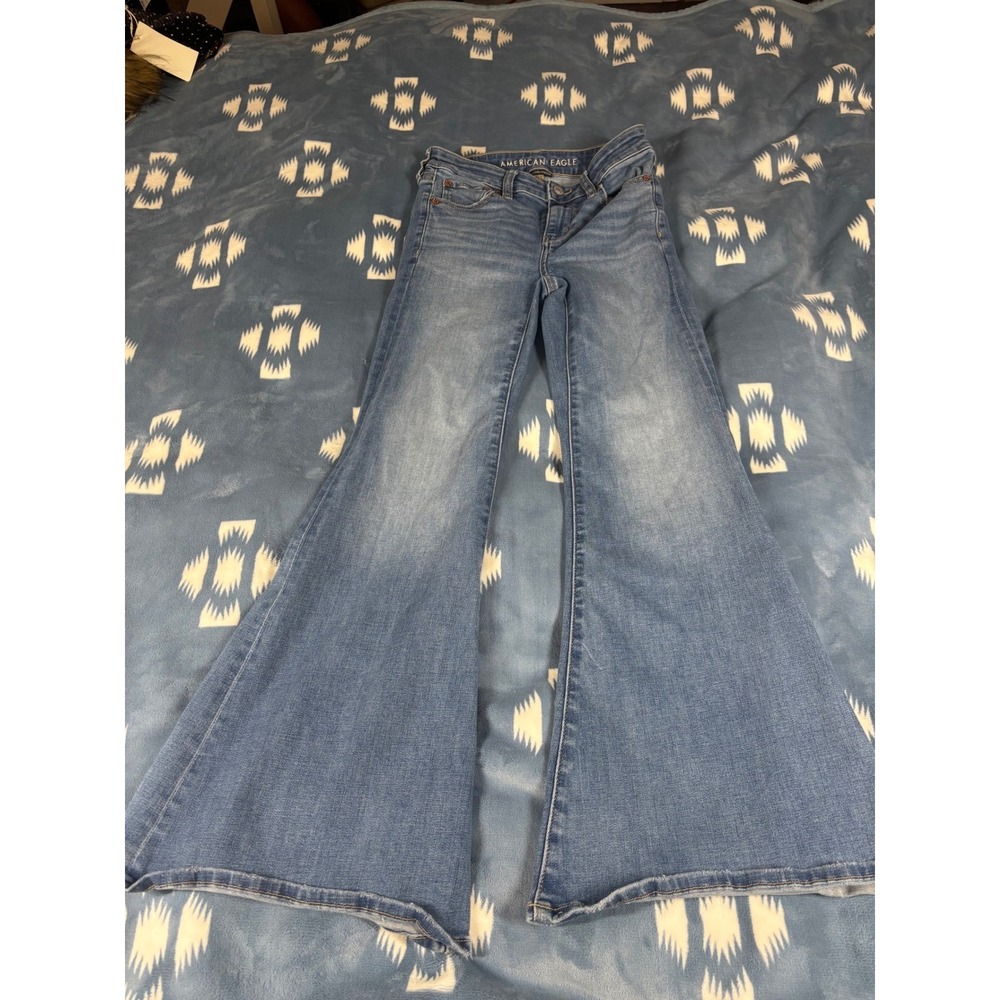 American Eagle Next Level Stretch Flare Jeans Medium Wash Size 0 Short Womens